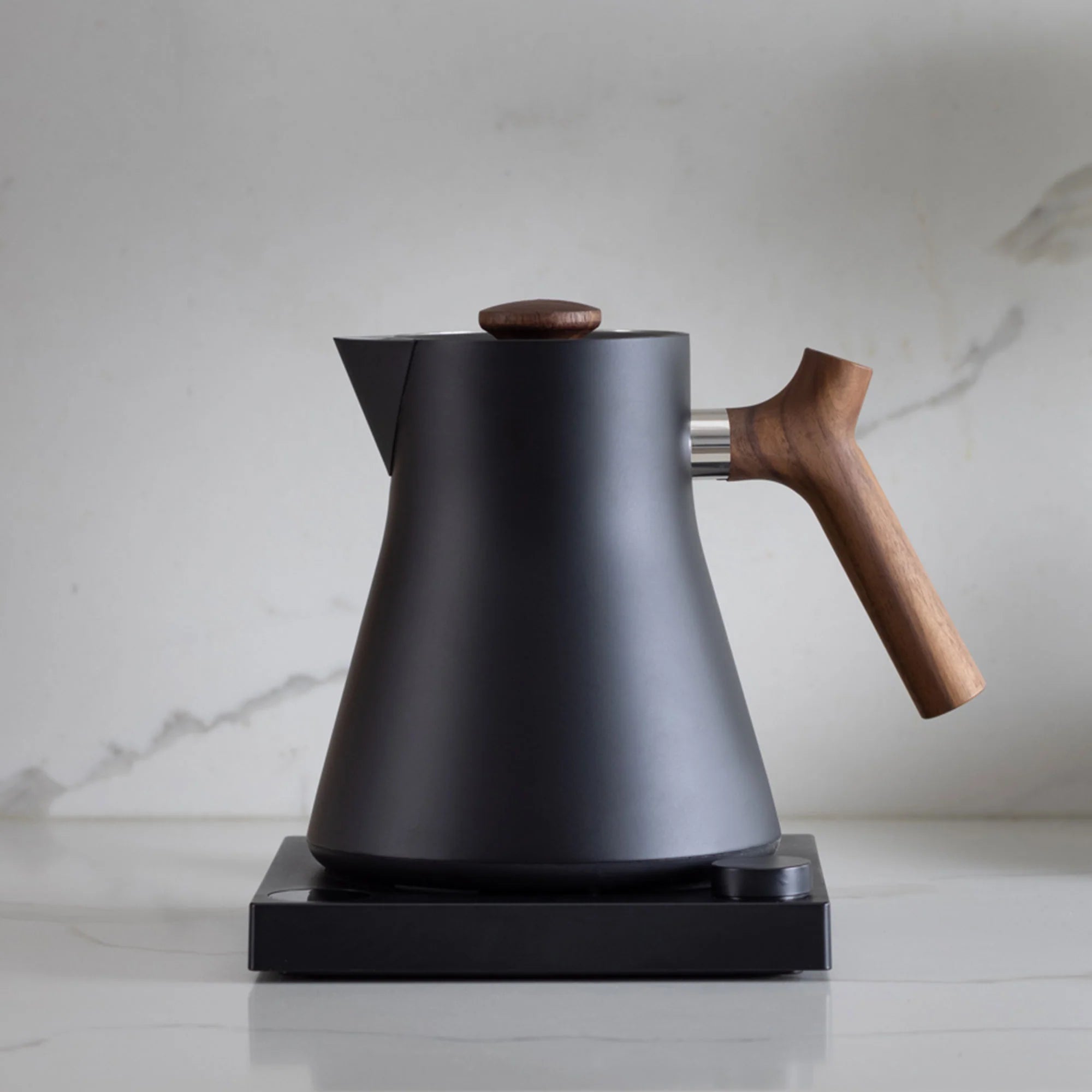 Tea Fellow Corvo Black/Walnut